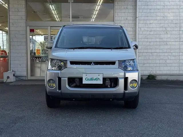 三菱 デリカＤ：５ D－Power package 埼玉県 2014(平26)年 6万km ウォームホワイトP/クールシルバー ワンオーナー/アルミホイール：【MKW】/タイヤ：【ヨコハマ_ジオランダーAT】/純正大型バンパープロテクター/純正大型フォグランプ/コーナーポール/社外ナビ/CD／DVD／Bluetooth/フルセグTV/バックカメラ/ETC【ビルトイン】/パワーバックドア/両側パワースライドドア/サイドステップ/D／N席シートヒーター/パドルシフト/ステアリングスイッチ/横滑り防止機能/アクティブコーナリングライト/スペアキーあり