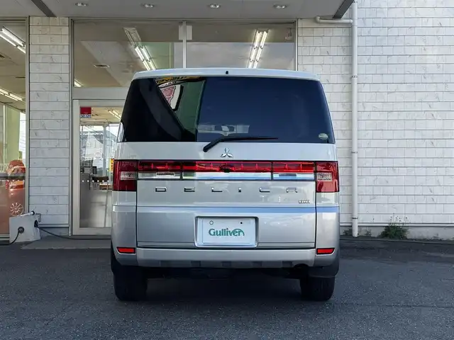 三菱 デリカＤ：５ D－Power package 埼玉県 2014(平26)年 6万km ウォームホワイトP/クールシルバー ワンオーナー/アルミホイール：【MKW】/タイヤ：【ヨコハマ_ジオランダーAT】/純正大型バンパープロテクター/純正大型フォグランプ/コーナーポール/社外ナビ/CD／DVD／Bluetooth/フルセグTV/バックカメラ/ETC【ビルトイン】/パワーバックドア/両側パワースライドドア/サイドステップ/D／N席シートヒーター/パドルシフト/ステアリングスイッチ/横滑り防止機能/アクティブコーナリングライト/スペアキーあり