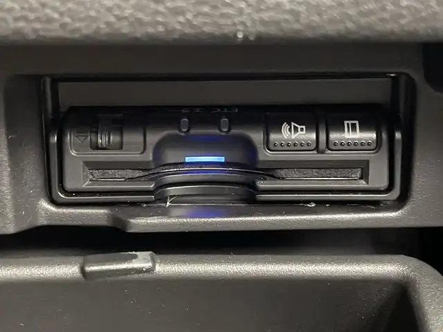 日産 セレナ ハイウェイスター Vセレクション 群馬県 2018(平30)年 7.9万km ブリリアントホワイトパール 純正９型ナビ　純正１１型後席モニター　全周囲カメラ　プロパイロット　両側電動スライドドア　電子ミラー　　アダプティブクルーズコントロール　純正ドラレコ　ＥＴＣ　衝突被害軽減ブレーキ　ＬＥＤ　禁煙