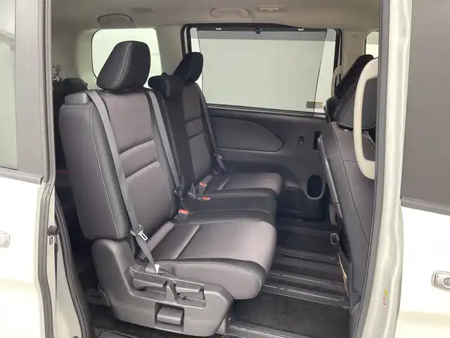 日産 セレナ ハイウェイスター Vセレクション 群馬県 2018(平30)年 7.9万km ブリリアントホワイトパール 純正９型ナビ　純正１１型後席モニター　全周囲カメラ　プロパイロット　両側電動スライドドア　電子ミラー　　アダプティブクルーズコントロール　純正ドラレコ　ＥＴＣ　衝突被害軽減ブレーキ　ＬＥＤ　禁煙