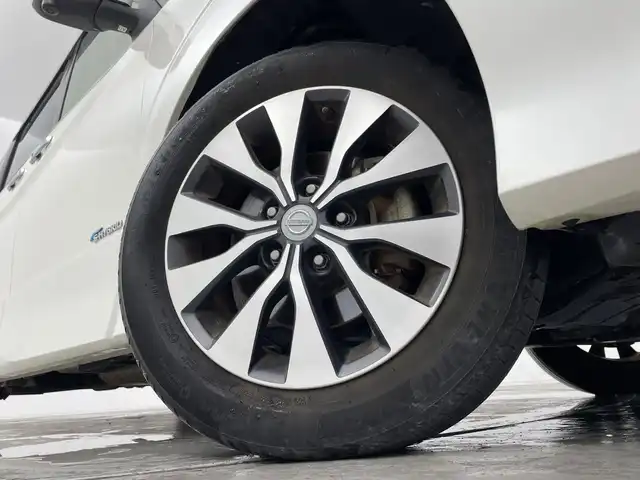 日産 セレナ ハイウェイスター Vセレクション 群馬県 2018(平30)年 7.9万km ブリリアントホワイトパール 純正９型ナビ　純正１１型後席モニター　全周囲カメラ　プロパイロット　両側電動スライドドア　電子ミラー　　アダプティブクルーズコントロール　純正ドラレコ　ＥＴＣ　衝突被害軽減ブレーキ　ＬＥＤ　禁煙