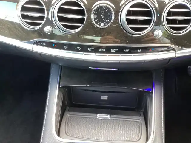 メルセデス・ベンツ Ｓ４００ ハイブリッド 栃木県 2014(平26)年 6.8万km 白  HDDメーカーナビ/ アラウンドビュー/ フルセグTV/ クルーズコントロール/ サンルーフ/ 衝突被害軽減ブレーキ/ 車線逸脱防止装置/ ステアリングアシスト/ クリアランスソナー/ コーナーセンサー/ パドルシフト/ 電動トランクリッド/ ドラレコ/ プッシュスタート/ ETC/ LEDヘッドライト/ 純正フロアマット