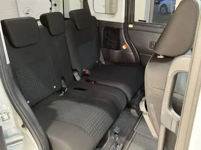 トヨタ ルーミー カスタムG－T 埼玉県 2023(令5)年 4.3万km パールホワイトⅢ スマートアシスト/純正9インチナビ/　　CD/DVD/BT/フルセグ/全方位カメラ/両側電動スライドドア/レーダークルーズコントロール/コーナーセンサー/純正15インチアルミホイール/シートヒーター/LEDヘッドライト/オートブレーキホールド/USBポート/ETC/スマートキー/禁煙車