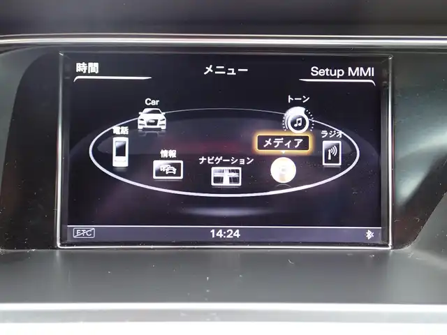 アウディ Ｓ５ スポーツバック 千葉県 2012(平24)年 8.8万km パール メーカーナビゲーション/バックカメラ/プッシュスタート/スマートキー/アイドリングストップ/コーナーセンサー/黒レザーシート/前席パワーシート/ビルトインETC/純正19インチAW/パドルシフト/ウィンカーミラー/フロアマット/取扱説明書/保証書