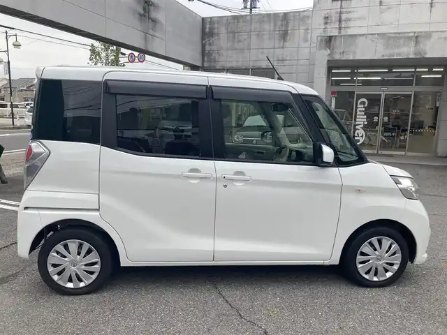 日産 デイズ ルークス X 愛知県 2017(平29)年 4.3万km ホワイトパール エマージェンシーブレーキ/衝突回避ブレーキサポート/アラウンドビューモニター/純正SDナビTV/DVDビデオ&CD/地デジ　フルセグ/Bluetoothオーディオ/インテリジェントキー×2ケ/プッシュスタート/ステアリングスイッチ/リアサーキュレーター/タッチパネル式オートエアコン/左リアパワースライドドア/保証書取説有り