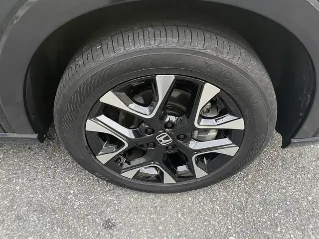 ホンダ ＺＲ－Ｖ ハイブリッド e:HEV Z 神奈川県 2024(令6)年 0.9万km ミッドナイトブルービームM ワンオーナー/４WD/Honda SENSING/・衝突軽減ブレーキ/・踏み間違い衝突軽減システム/・路外逸脱抑制機能/・歩行者事故低減ステアリング/・先行車発進お知らせ機能/・標識認識機能/・オートハイビーム/・アダプティブドライビングビーム/・ブラインドスポットインフォメーション/・後退出庫サポート/・パーキングセンサーシステム/・アダプティブクルーズコントロール/・車線逸脱支援システム/・トラフィックジャムアシスト/Honda CONNECTディスプレイ/・ナビ機能/スマホ連動/フルセグTV/BT//マルチビューカメラシステム/ビルトインETC2.0/革シート/・全席シートヒーター/・前席パワーシート/・D席メモリシート/パドルシフト/ステアリングリモコン/置くだけ充電/前後ドライブレコーダー/パワーテールゲート/純正１８inアルミホイール/オートライト/LEDライト/ウインカー付電格ミラー/電動パーキングブレーキ/ブレーキホールド/W＆サイド＆カーテンエアバック/横滑り防止装置/ヒルディセントコントロール/フロアマット/保証書/取扱説明書/スペアキー