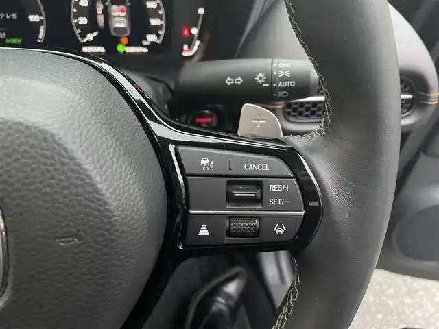 ホンダ ＺＲ－Ｖ ハイブリッド e:HEV Z 神奈川県 2024(令6)年 0.9万km ミッドナイトブルービームM ワンオーナー/４WD/Honda SENSING/・衝突軽減ブレーキ/・踏み間違い衝突軽減システム/・路外逸脱抑制機能/・歩行者事故低減ステアリング/・先行車発進お知らせ機能/・標識認識機能/・オートハイビーム/・アダプティブドライビングビーム/・ブラインドスポットインフォメーション/・後退出庫サポート/・パーキングセンサーシステム/・アダプティブクルーズコントロール/・車線逸脱支援システム/・トラフィックジャムアシスト/Honda CONNECTディスプレイ/・ナビ機能/スマホ連動/フルセグTV/BT//マルチビューカメラシステム/ビルトインETC2.0/革シート/・全席シートヒーター/・前席パワーシート/・D席メモリシート/パドルシフト/ステアリングリモコン/置くだけ充電/前後ドライブレコーダー/パワーテールゲート/純正１８inアルミホイール/オートライト/LEDライト/ウインカー付電格ミラー/電動パーキングブレーキ/ブレーキホールド/W＆サイド＆カーテンエアバック/横滑り防止装置/ヒルディセントコントロール/フロアマット/保証書/取扱説明書/スペアキー
