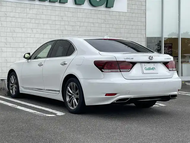 レクサス ＬＳ 600h バージョンC Iパック 宮崎県 2015(平27)年 8.6万km ホワイトパールクリスタルシャイン 純正ナビ【B9056】/・Bluetooth・フルセグTV・Blu-ray・DVD/プレミアムサウンドシステム/ドライブレコーダー【HDR-101】/社外レーダー【GWR53sd】/バックカメラ/ビルトインETC/D/N席パワーシート【メモリー機能付き】/D/N席シートヒーター・ベンチレーション/ハンドルヒーター/パワーバックドア/全席イージークローザー付きドア/ブラインドスポットモニター/前後コーナーセンサー/オートハイビーム/レーダークルーズコントロール/レーンキープアシスト/純正フロアマット/純正18インチアルミホイール