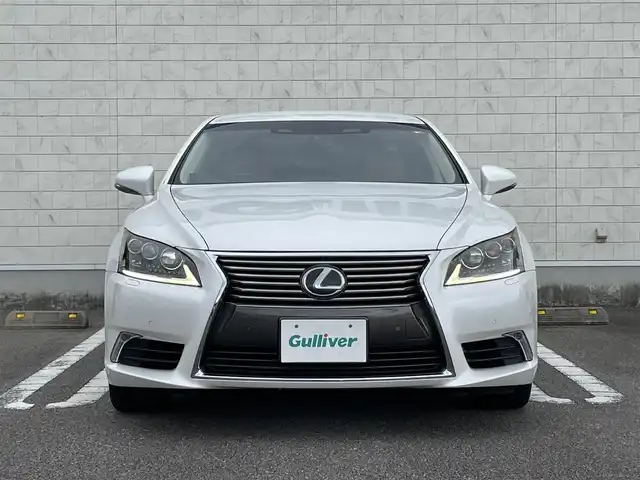 レクサス ＬＳ 600h バージョンC Iパック 宮崎県 2015(平27)年 8.6万km ホワイトパールクリスタルシャイン 純正ナビ【B9056】/・Bluetooth・フルセグTV・Blu-ray・DVD/プレミアムサウンドシステム/ドライブレコーダー【HDR-101】/社外レーダー【GWR53sd】/バックカメラ/ビルトインETC/D/N席パワーシート【メモリー機能付き】/D/N席シートヒーター・ベンチレーション/ハンドルヒーター/パワーバックドア/全席イージークローザー付きドア/ブラインドスポットモニター/前後コーナーセンサー/オートハイビーム/レーダークルーズコントロール/レーンキープアシスト/純正フロアマット/純正18インチアルミホイール