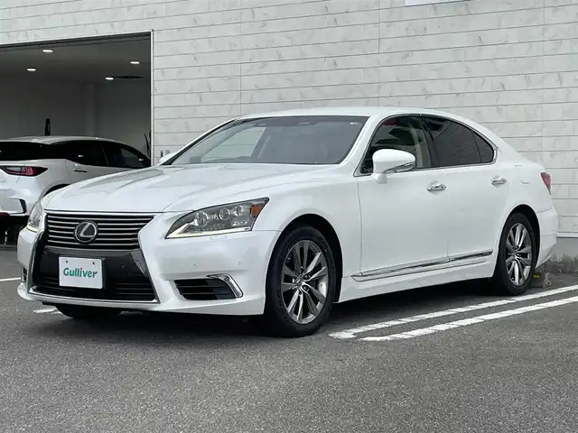 レクサス ＬＳ 600h バージョンC Iパック 宮崎県 2015(平27)年 8.6万km ホワイトパールクリスタルシャイン 純正ナビ【B9056】/・Bluetooth・フルセグTV・Blu-ray・DVD/プレミアムサウンドシステム/ドライブレコーダー【HDR-101】/社外レーダー【GWR53sd】/バックカメラ/ビルトインETC/D/N席パワーシート【メモリー機能付き】/D/N席シートヒーター・ベンチレーション/ハンドルヒーター/パワーバックドア/全席イージークローザー付きドア/ブラインドスポットモニター/前後コーナーセンサー/オートハイビーム/レーダークルーズコントロール/レーンキープアシスト/純正フロアマット/純正18インチアルミホイール