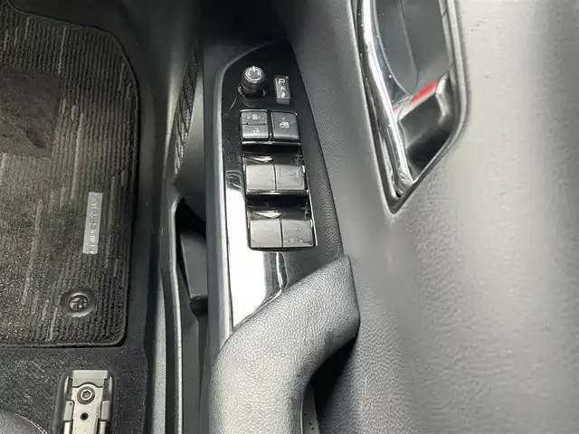 トヨタ プリウス ＰＨＶ S セーフティパッケージ 山梨県 2019(令1)年 8.2万km グレーメタリック ワンオーナー/純正SDナビ/純正CD/Bluetooth接続/フルセグTV/バックカメラ/ETC/純正ドライブレコーダー/ケーブル車載/サイドバイザー/スペアキー/取扱説明書/保証書