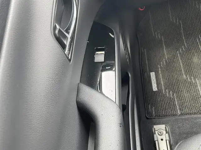 トヨタ プリウス ＰＨＶ S セーフティパッケージ 山梨県 2019(令1)年 8.2万km グレーメタリック ワンオーナー/純正SDナビ/純正CD/Bluetooth接続/フルセグTV/バックカメラ/ETC/純正ドライブレコーダー/ケーブル車載/サイドバイザー/スペアキー/取扱説明書/保証書