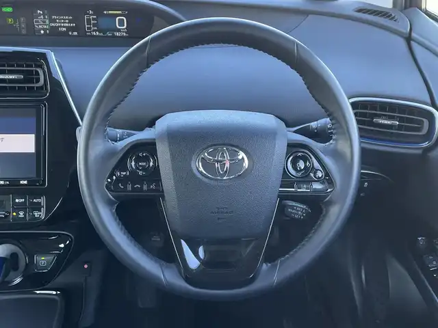 トヨタ プリウス A ツーリングセレクション 道南・函館 2020(令2)年 1.9万km プラチナホワイトパールマイカ /純正ナビ//フルセグTV//パノラミックビューモニター//全方位ドライブレコーダー//ETC//TRDエアロ//TRDアルミホイール//純正OPスピーカー//プリクラッシュセーフティ//レーダークルーズコントロール//レーンディパーチャーアラート//ブラインドスポットモニター//クリアランスソナー//オートマチックハイビーム//前席パワーシート//前席シートヒーター//レザーシート//LEDヘッドライト//オートライト//スマートキー//エンジンプッシュスタート