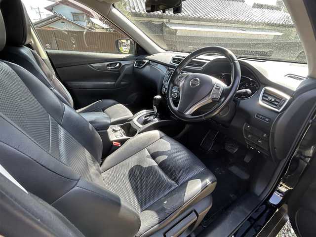 日産 エクストレイル 20X ブラックエクストリーマーX エマB 山口県 2015(平27)年 10.3万km ダイヤモンドブラック (株)IDOMが運営する【じしゃロン宇部店】の自社ローン専用車両になります。こちらは現金またはオートローンご利用時の価格です。自社ローンご希望の方は別途その旨お申付け下さい。/ナビ/TV/CD/DVD/Bluetooth/アラウンドビューモニター/バックカメラ/前席シートヒーター/クルーズコントロール/ETC/オートライト/純正フロアマット/純正アルミホイール/ドアバイザー/取扱説明書/保証書