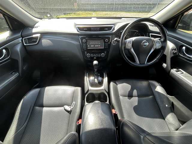 日産 エクストレイル 20X ブラックエクストリーマーX エマB 山口県 2015(平27)年 10.3万km ダイヤモンドブラック (株)IDOMが運営する【じしゃロン宇部店】の自社ローン専用車両になります。こちらは現金またはオートローンご利用時の価格です。自社ローンご希望の方は別途その旨お申付け下さい。/ナビ/TV/CD/DVD/Bluetooth/アラウンドビューモニター/バックカメラ/前席シートヒーター/クルーズコントロール/ETC/オートライト/純正フロアマット/純正アルミホイール/ドアバイザー/取扱説明書/保証書