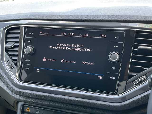 フォルクスワーゲン Ｔ－ロック TDI Rライン 千葉県 2020(令2)年 4.8万km ホワイトシルバーメタリック デジタルコックピット/純正メモリーナビ/フルセグTV/Bluetooth/AppleCarPlay/AndroidAuto/USB/バックカメラ/ドライバーアシストシステム/・アダプティブクルーズコントロール（ACC）/・エマージェンシーブレーキ/・レーンキープアシスト/・渋滞時追従支援システム/・エマージェンシーアシスト/・ブラインドスポットモニター/コーナーセンサー/ルーフレール/電動リアゲート/電子サイドブレーキ/LEDオートハイビーム/純正１９インチAW/純正アンダーエアロ
