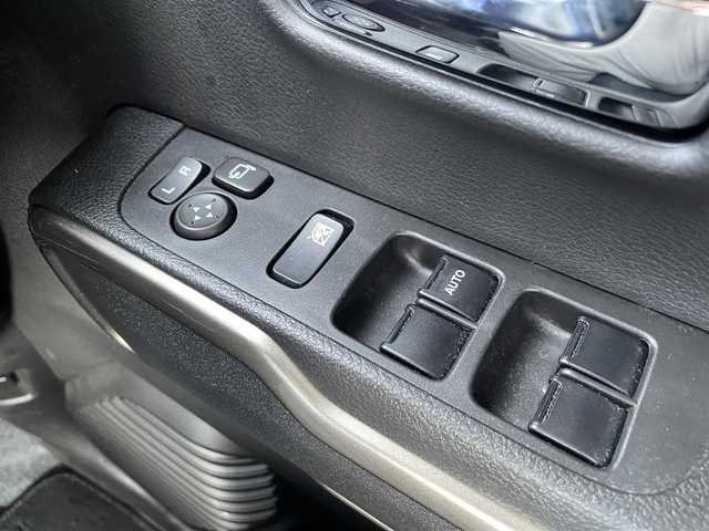 スズキ ハスラー Jスタイル Ⅱ 群馬県 2023(令5)年 1.2万km アーバンブラウンパールメタリック/ソフトベージュ2トーン 社外メモリナビ/（CD/DVD/BluetoothAudio）/バックカメラ/セーフティサポート/・デュアルカメラブレーキサポート/・誤発進抑制機能/・車線逸脱抑制機能/・車線逸脱警報機能/・ふらつき警報機能/・先行車発進お知らせ機能/・アダプティブクルーズコントロール/・ハイビームアシスト/・標識認識機能/・後退時ブレーキサポート/・後方誤発進抑制機能/シートヒーター/コーナーセンサー/ステアリングリモコン/プッシュスタート/アイドリングストップ/ウィンカーミラー/ETC/前後ドライブレコーダー/純正フロアマット/保証書・取説・スペアキー