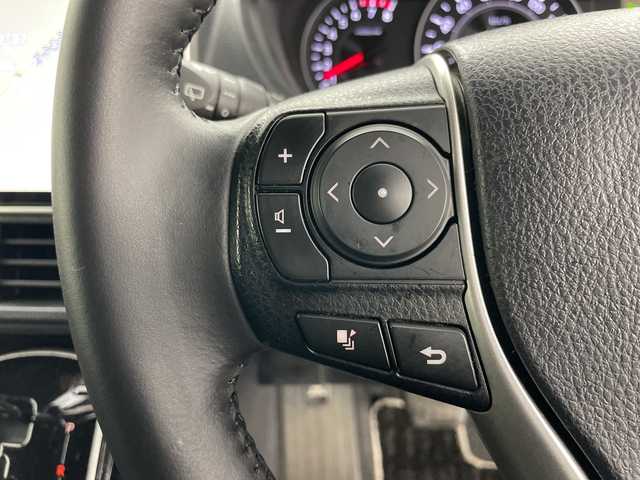 トヨタ ヴォクシー ZS 煌Ⅲ 道央・札幌 2020(令2)年 7.2万km ブラック ・４WD/・純正10インチナビ（TV&BT&CD&DVD&SD)/・バックカメラ/・純正12インチフリップダウンモニター/・トヨタセーフティーセンス/・レーダークルーズコントロール/・衝突軽減/・クリアランスソナー/・両側パワースライドドア/・社外前後ドライブレコーダー/・ビルドインETC（2.0）/・ハーフレザーシート/・LEDヘッドライト/・オートマチックハイビーム/・オートライト/・スマートキー/・スペアキー/・純正16インチAW