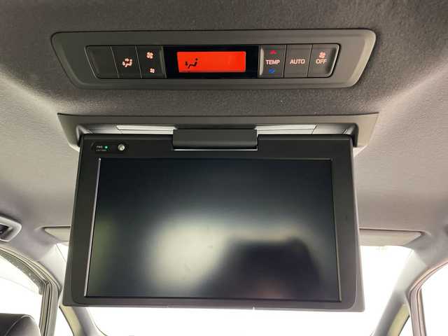 トヨタ ヴォクシー ZS 煌Ⅲ 道央・札幌 2020(令2)年 7.2万km ブラック ・４WD/・純正10インチナビ（TV&BT&CD&DVD&SD)/・バックカメラ/・純正12インチフリップダウンモニター/・トヨタセーフティーセンス/・レーダークルーズコントロール/・衝突軽減/・クリアランスソナー/・両側パワースライドドア/・社外前後ドライブレコーダー/・ビルドインETC（2.0）/・ハーフレザーシート/・LEDヘッドライト/・オートマチックハイビーム/・オートライト/・スマートキー/・スペアキー/・純正16インチAW