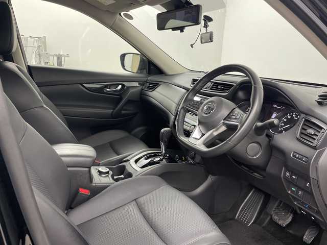 日産 エクストレイル 20Xi 道央・札幌 2019(令1)年 2.4万km ダイヤモンドブラック ・４ＷＤ　/プロパイロット　/・エマージェンシーブレーキ/・アラウンドビューモニター　/・社外ナビ（型式：MDV-5706W）/・DVD.CD.SD.BT.フルセグ/・フルセグTV/・パワーバックドア/・LEDヘッドライト/・インテリジェントルームミラー/・ブラインドスポットモニター　/・スマートキー　/・エンジンスタートボタン　/・ヒーテッドドアミラー　/・スペアキー　/・ETC