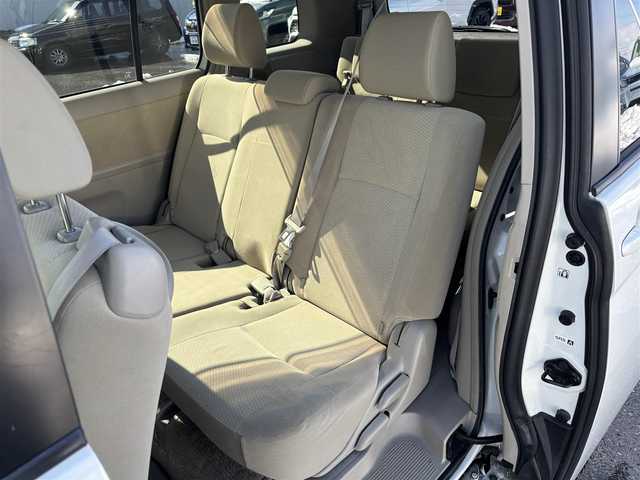 トヨタ アイシス L 滋賀県 2014(平26)年 8.1万km ホワイトパールクリスタルシャイン 社外SDナビ/・AM/FM/・CD/DVD/・Bluetooth/・フルセグTV/バックカメラ/ＥＴＣ/片側パワースライドドア/電動格納ミラー/スマートキー/純正フロアマット