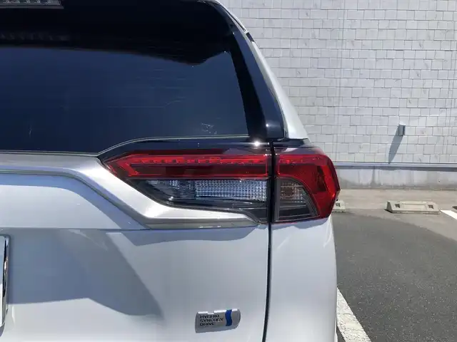 トヨタ ＲＡＶ４ ハイブリットG 静岡県 2023(令5)年 3.9万km プラチナホワイトパールマイカ Toyota Safety Sense/純正10.5インチナビ/　AM FM Bluetooth USB AppleCarPlay AndroidAuto/フルセグTV/ビルトインETC2.0/アラウンドビューモニター/LEDオートヘッドライト/レーダークルーズコントロール/ブラックレザーシート/シートヒーター/シートベンチレーション(前席)/パワーシート(運転席)/モデリスタフルエアロ/ワンオーナー/ムーンルーフ