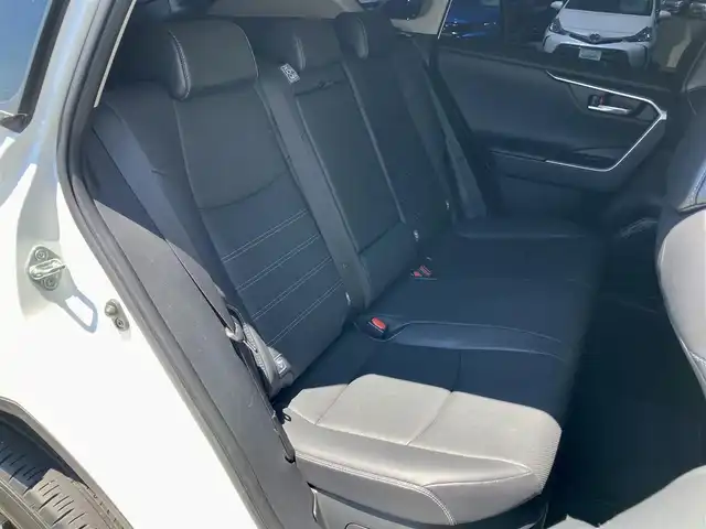 トヨタ ＲＡＶ４ ハイブリットG 静岡県 2023(令5)年 3.9万km プラチナホワイトパールマイカ Toyota Safety Sense/純正10.5インチナビ/　AM FM Bluetooth USB AppleCarPlay AndroidAuto/フルセグTV/ビルトインETC2.0/アラウンドビューモニター/LEDオートヘッドライト/レーダークルーズコントロール/ブラックレザーシート/シートヒーター/シートベンチレーション(前席)/パワーシート(運転席)/モデリスタフルエアロ/ワンオーナー/ムーンルーフ