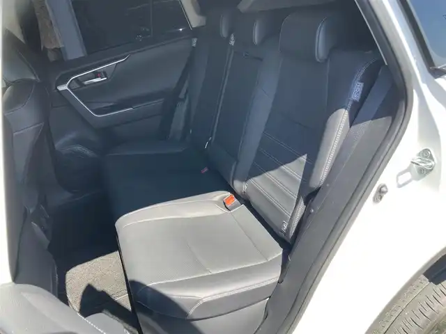 トヨタ ＲＡＶ４ ハイブリットG 静岡県 2023(令5)年 3.9万km プラチナホワイトパールマイカ Toyota Safety Sense/純正10.5インチナビ/　AM FM Bluetooth USB AppleCarPlay AndroidAuto/フルセグTV/ビルトインETC2.0/アラウンドビューモニター/LEDオートヘッドライト/レーダークルーズコントロール/ブラックレザーシート/シートヒーター/シートベンチレーション(前席)/パワーシート(運転席)/モデリスタフルエアロ/ワンオーナー/ムーンルーフ