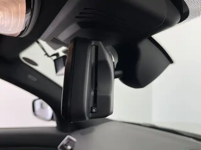 ＢＭＷ ３２０ｄ xDrive Mスポーツ 大分県 2022(令4)年 8.7万km ミネラルホワイト 純正ナビ/（Bluetooth/AM/FM/apple car play)/衝突軽減ブレーキ/アダプティブクルーズコントロール/レーンキープアシスト/ハーフレザーシート/前席パワーシート/運転席ポジションメモリー/前席シートヒーター/全方位バックカメラ/前後ドライブレコーダー/LEDヘッドライト/オートライト/フロント/リアフォグライト/純正1８インチAW/純正フロアマット/パドルシフト/パークディスタンスコントロール/オートブレーキホールド/電動パーキングブレーキ/ミラーETC/保証書・取扱説明書