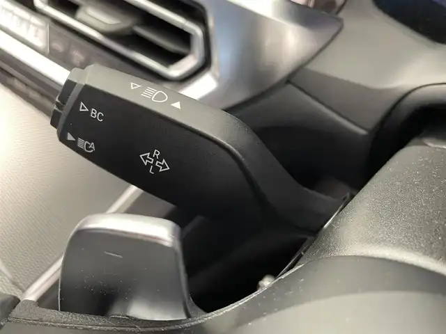ＢＭＷ ３２０ｄ xDrive Mスポーツ 大分県 2022(令4)年 8.7万km ミネラルホワイト 純正ナビ/（Bluetooth/AM/FM/apple car play)/衝突軽減ブレーキ/アダプティブクルーズコントロール/レーンキープアシスト/ハーフレザーシート/前席パワーシート/運転席ポジションメモリー/前席シートヒーター/全方位バックカメラ/前後ドライブレコーダー/LEDヘッドライト/オートライト/フロント/リアフォグライト/純正1８インチAW/純正フロアマット/パドルシフト/パークディスタンスコントロール/オートブレーキホールド/電動パーキングブレーキ/ミラーETC/保証書・取扱説明書