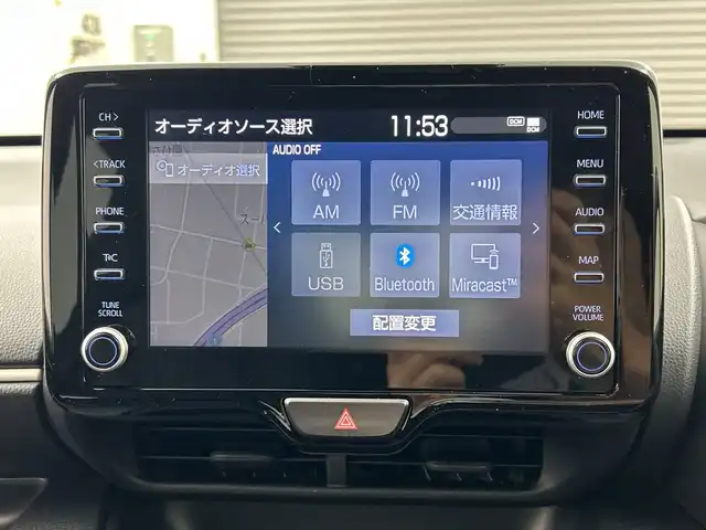 トヨタ ヤリス ハイブリッド G 三重県 2023(令5)年 1.6万km プラチナホワイトパールマイカ 禁煙車/純正ディスプレイオーディオ/・Bluetooth・AppleCarPlay・AndroidAuto・USB/バックカメラ/トヨタセーフティセンス/・プリクラッシュセーフティ/・レーダークルーズコントロール/・オートマチックハイビーム/・レーンキープアシスト/・ロードサインアシスト/・先行車発進告知/ステアリングスイッチ/前方ドライブレコーダー/ETC/LEDヘッドライト（オート）/スマートキー/プッシュスタート/スペアスマートキー