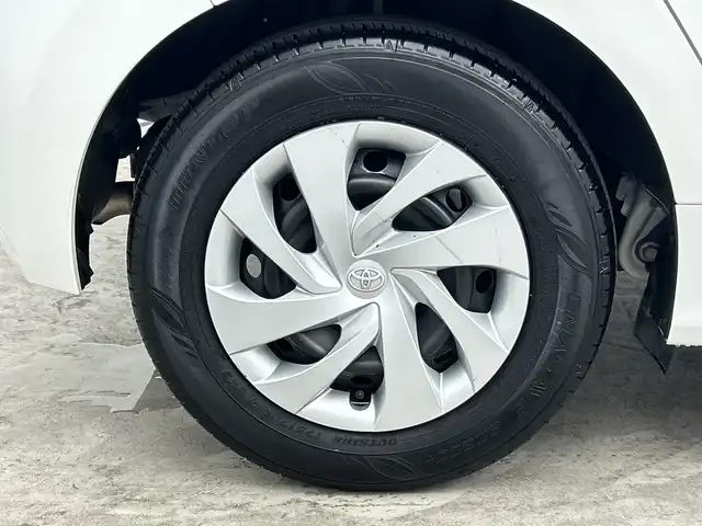 トヨタ ヤリス ハイブリッド G 三重県 2023(令5)年 1.6万km プラチナホワイトパールマイカ 禁煙車/純正ディスプレイオーディオ/・Bluetooth・AppleCarPlay・AndroidAuto・USB/バックカメラ/トヨタセーフティセンス/・プリクラッシュセーフティ/・レーダークルーズコントロール/・オートマチックハイビーム/・レーンキープアシスト/・ロードサインアシスト/・先行車発進告知/ステアリングスイッチ/前方ドライブレコーダー/ETC/LEDヘッドライト（オート）/スマートキー/プッシュスタート/スペアスマートキー