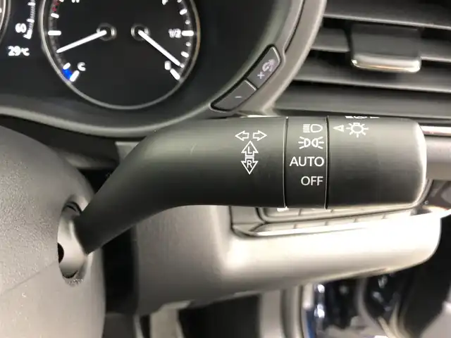 マツダ ＣＸ－３０ XD プロアクティブツーリングセレクション 愛知県 2023(令5)年 4.8万km ディープクリスタルブルーマイカ 360°セーフティパッケージ/　　・360°ビューカメラ/　　・ドライバーモニタリング/スマートブレーキサポートシステム/レーンキープアシスト/ダイナミックスタビリティコントロールシステム/パーキングセンサー/ブラインドスポットモニター/ヘッドアップディスプレイ/ドライブレコーダー/純正8.8インチディスプレイ/　　CD/DVD/BT/フルセグ/ETC/革巻きステアリング/ステアリングリモコン/ステアリングヒーター/パワーシート（D席）/シートポジションメモリ機能（D席）/シートヒーター（前席）/パワーバックドア/純正LEDヘッドライト/フォグランプ/純正18インチアルミホイール