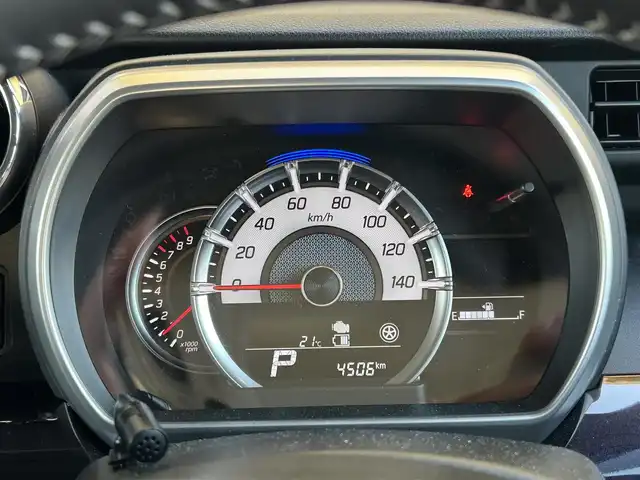 スズキ スペーシア カスタム HYBRID XS 和歌山県 2022(令4)年 0.5万km ピュアホワイトP Panasonic8インチメモリーナビ（フルセグTV/FM/AM/SD/USB/iPod/USB/Bluetooth/MEMORYMUSIC）/バックカメラ/ETC/両側パワースライドドア/アイドリングストップ/クルーズコントロール/オートライト/横滑り防止装置/ベンチシート/衝突被害軽減ブレーキ/HUD/シートヒーター/純正アルミホイール/純正ドアバイザー/純正フロアマット/取扱説明書/保証書