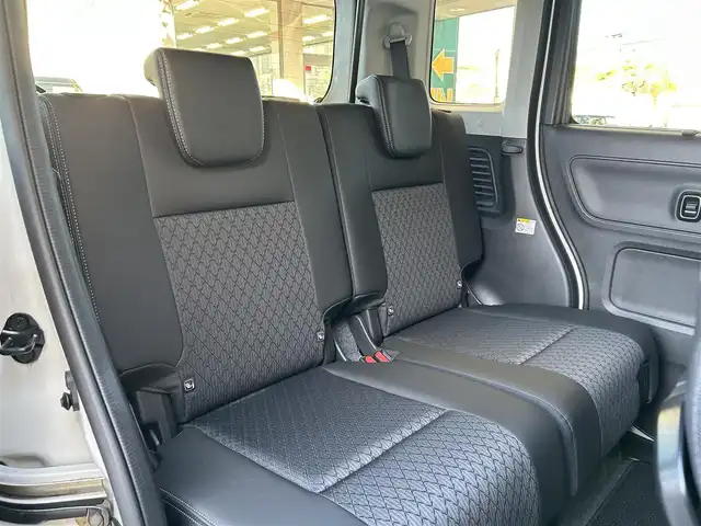 スズキ スペーシア カスタム HYBRID XS 和歌山県 2022(令4)年 0.5万km ピュアホワイトP Panasonic8インチメモリーナビ（フルセグTV/FM/AM/SD/USB/iPod/USB/Bluetooth/MEMORYMUSIC）/バックカメラ/ETC/両側パワースライドドア/アイドリングストップ/クルーズコントロール/オートライト/横滑り防止装置/ベンチシート/衝突被害軽減ブレーキ/HUD/シートヒーター/純正アルミホイール/純正ドアバイザー/純正フロアマット/取扱説明書/保証書