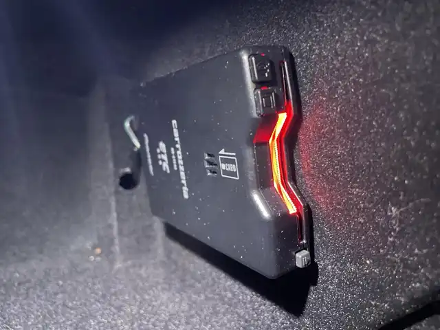 プジョー ３０８ GT ブルーHDi 熊本県 2023(令5)年 2.5万km パール ワンオーナー/純正ナビ/AppleCarPlay/360°カメラ/アクティブセーフティ/ACC/BSM/LKA/ハーフレザー/D席Pシート/前席シートH/ETC/純正18インチAW