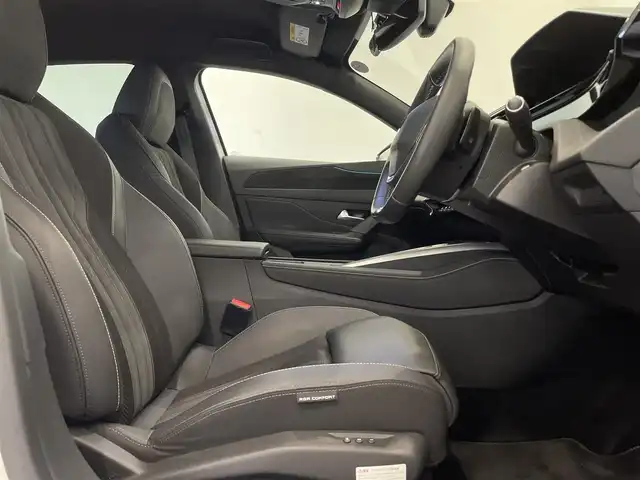 プジョー ３０８ GT ブルーHDi 熊本県 2023(令5)年 2.5万km パール ワンオーナー/純正ナビ/AppleCarPlay/360°カメラ/アクティブセーフティ/ACC/BSM/LKA/ハーフレザー/D席Pシート/前席シートH/ETC/純正18インチAW