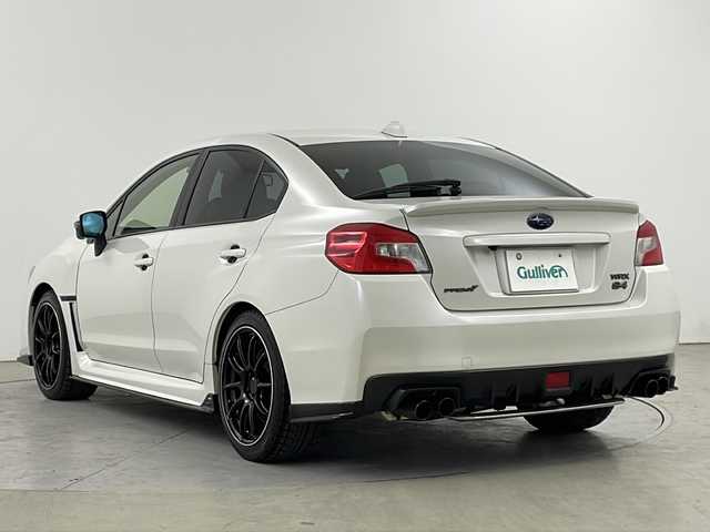 スバル ＷＲＸ Ｓ４ 2．0GT‐S アイサイト 道央・札幌 2015(平27)年 13.3万km クリスタルホワイトP ・４WD    /アイサイト/・衝突被害軽減ブレーキ/・ブラインドスポットモニター/・レーダークルーズコントロール/・純正SDナビ（CN-LR710D）/（CD/DVD/SD/BT）/・フルセグTV/・バックカメラ/・ハーフレザーシート/・D.N関シートヒーター/パワーシート/・プッシュスタート/スマートキー/・パドルシフト/・LEDヘッドライト/LEDフォグランプ/・ドライブレコーダー/・ドアバイザー/・ETC/・横滑り防止装置/・盗難防止装置