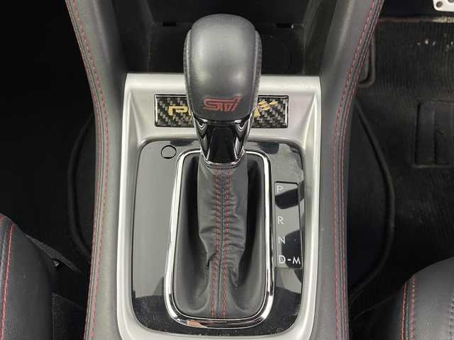 スバル ＷＲＸ Ｓ４ 2．0GT‐S アイサイト 道央・札幌 2015(平27)年 13.3万km クリスタルホワイトP ・４WD    /アイサイト/・衝突被害軽減ブレーキ/・ブラインドスポットモニター/・レーダークルーズコントロール/・純正SDナビ（CN-LR710D）/（CD/DVD/SD/BT）/・フルセグTV/・バックカメラ/・ハーフレザーシート/・D.N関シートヒーター/パワーシート/・プッシュスタート/スマートキー/・パドルシフト/・LEDヘッドライト/LEDフォグランプ/・ドライブレコーダー/・ドアバイザー/・ETC/・横滑り防止装置/・盗難防止装置