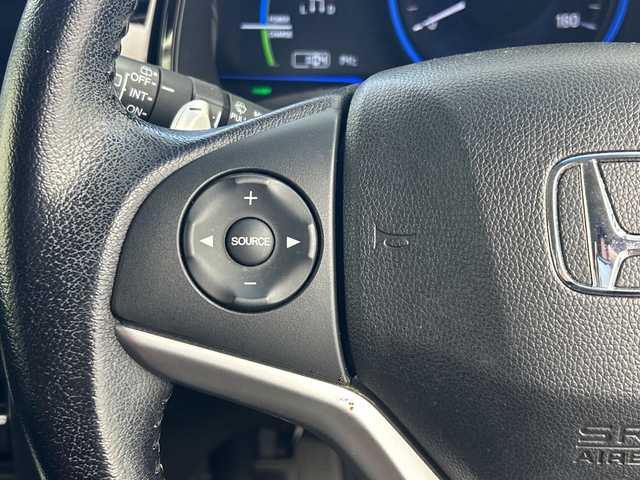 ホンダ シャトル ハイブリッド Z 奈良県 2017(平29)年 2.7万km クリスタルブラックパール 純正ギャザーズナビ/フルセグ CD DVD BT MSV AUX/バックカメラ/ビルトインETC/クルーズコントロール/車両接近通報告知/衝突軽減ブレーキ/ハーフレザーシート/シートヒーター/パドルシフト/LEDヘッドライト/オートライト/電動格納ミラー/スマートキー