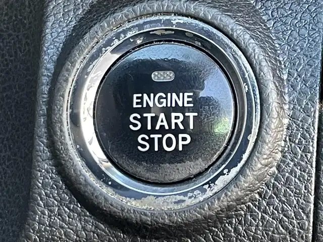 スバル アウトバック 2．5i Lパッケージ 群馬県 2010(平22)年 12.2万km サテンホワイトパール 4WD/社外メモリナビ(CN-HA01D)/CD/DVD/Bluetooth/フルセグテレビ/バックカメラ/クルーズコントロール/パドルシフト/ETC/HIDヘッドライト/W/サイド/カーテンエアバック/ABS/スマートキー/タイミングベルト交換済み/保証書