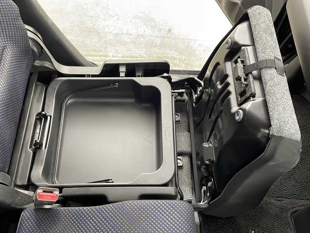 スズキ ワゴンＲ HYBRID FZ 大阪府 2018(平30)年 5.3万km ブルーイッシュブラックパール3 スズキセーフティサポート/　・デュアルセンサーブレーキサポート/　・誤発進抑制機能/　・車線逸脱警報機能/　・ヘッドアップディスプレイ/社外メモリナビ/　　CD/BT/フルセグTV/バックカメラ/LEDオートライト/フォグランプ/シートヒーター/純正14インチアルミホイール/アイドリングストップ/スマートキー/ETC