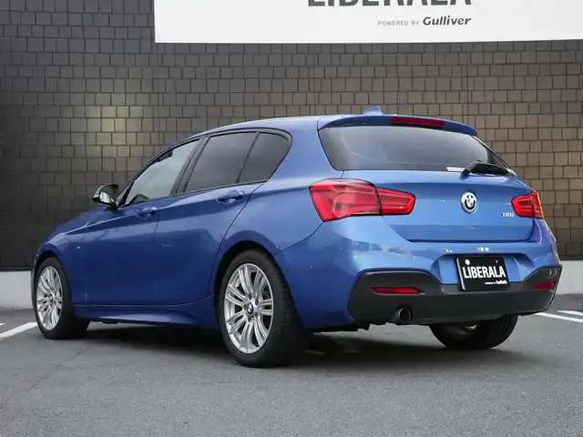 ＢＭＷ １１８ｉ Mスポーツパッケージ 静岡県 2016(平28)年 6.1万km エストリル・ブルー インテリジェントセーフティ /衝突軽減ブレーキ 車線逸脱警告/アルカンターラ　ファブリックコンビシート/IdriveHDDナビBluetooth DVD USB AUX/HIDヘッドライト/オートライト/17インチアルミホイール /前後ドライブレコーダー/リヤガラスフィルム施工/ミラー一体型ETC/キーレスx2