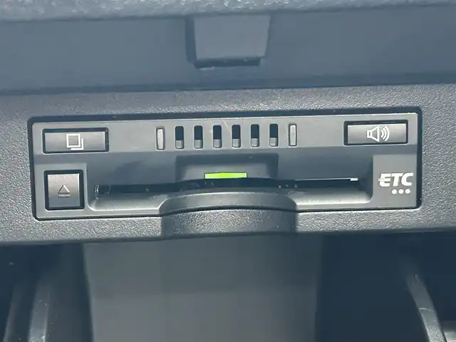 トヨタ アルファード S Aパッケージ 福岡県 2017(平29)年 4.9万km ラグジュアリーホワイトパールクリスタルシャインガラスフレーク 純正9型SDナビ(フルセグTV/CD/DVD/BT)バックカメラ後席フリップダウンモニターレーダークルコンコーナーセンサー電動リアゲート両側パワスラドラレコETCオットマン純正LEDヘッドライト純正フロアマット純正アルミホイール18インチスマートキープッシュスタート