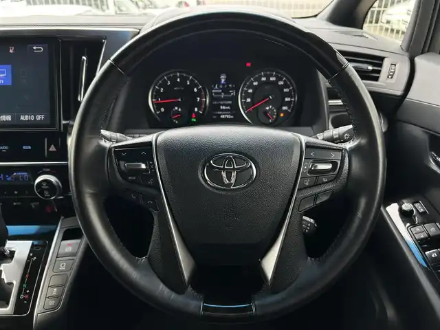 トヨタ アルファード S Aパッケージ 福岡県 2017(平29)年 4.9万km ラグジュアリーホワイトパールクリスタルシャインガラスフレーク 純正9型SDナビ(フルセグTV/CD/DVD/BT)バックカメラ後席フリップダウンモニターレーダークルコンコーナーセンサー電動リアゲート両側パワスラドラレコETCオットマン純正LEDヘッドライト純正フロアマット純正アルミホイール18インチスマートキープッシュスタート