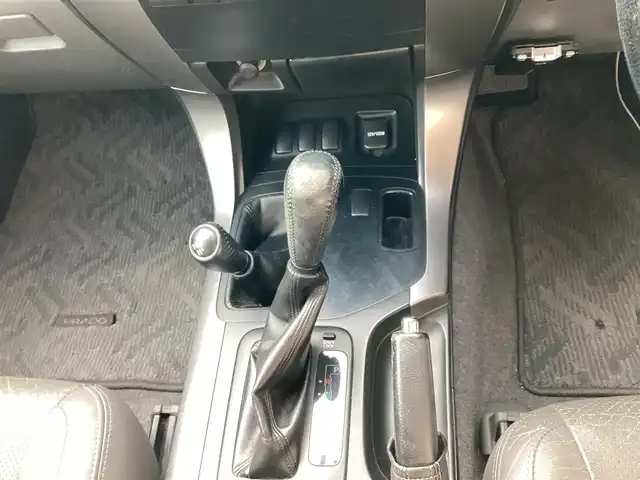 トヨタ ランドクルーザー プラド TX－LTD 愛知県 2007(平19)年 14.2万km ブラック ワンオーナー　革シート　社外HDDナビ　フルセグ　ルーフレール　ETC バックカメラ　純正アルミ　キーレス　オートライト