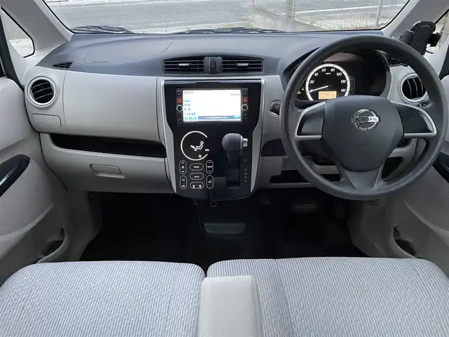 日産 デイズ X Vセレ +SeftyⅡ 福岡県 2015(平27)年 3.5万km クールシルバー ワンオーナー/純正ディーラーナビ/・Bluetooth/・フルセグTV/・CD/DVD/・SD/・USB/・AUX/アラウンドビューモニター/プリクラッシュセーフティー/アイドリングストップ/横滑り防止システム/ETC/電動格納ミラー/純正フロアマット/プッシュスタート/保証書/取扱説明書