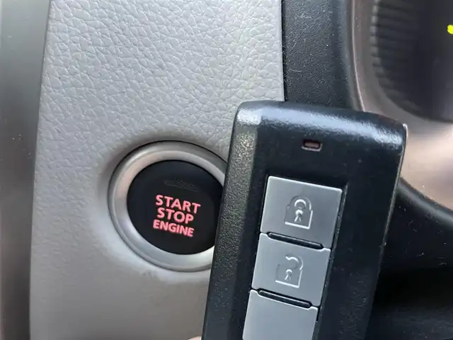 日産 デイズ X Vセレ +SeftyⅡ 福岡県 2015(平27)年 3.5万km クールシルバー ワンオーナー/純正ディーラーナビ/・Bluetooth/・フルセグTV/・CD/DVD/・SD/・USB/・AUX/アラウンドビューモニター/プリクラッシュセーフティー/アイドリングストップ/横滑り防止システム/ETC/電動格納ミラー/純正フロアマット/プッシュスタート/保証書/取扱説明書