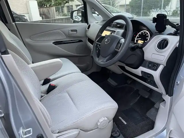 日産 デイズ X Vセレ +SeftyⅡ 福岡県 2015(平27)年 3.5万km クールシルバー ワンオーナー/純正ディーラーナビ/・Bluetooth/・フルセグTV/・CD/DVD/・SD/・USB/・AUX/アラウンドビューモニター/プリクラッシュセーフティー/アイドリングストップ/横滑り防止システム/ETC/電動格納ミラー/純正フロアマット/プッシュスタート/保証書/取扱説明書