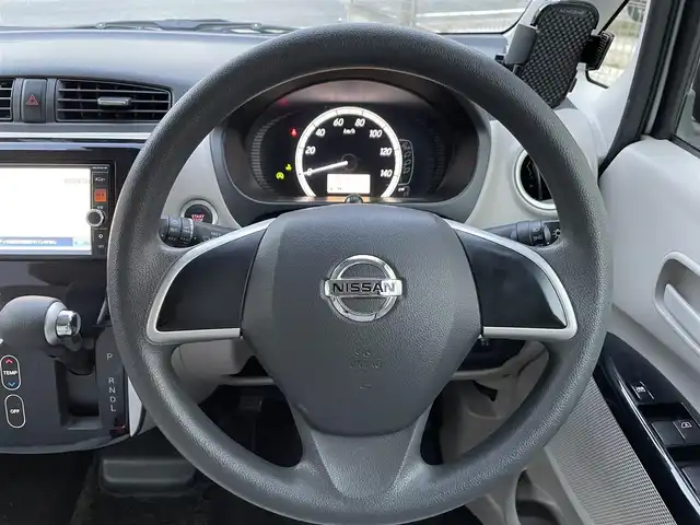 日産 デイズ X Vセレ +SeftyⅡ 福岡県 2015(平27)年 3.5万km クールシルバー ワンオーナー/純正ディーラーナビ/・Bluetooth/・フルセグTV/・CD/DVD/・SD/・USB/・AUX/アラウンドビューモニター/プリクラッシュセーフティー/アイドリングストップ/横滑り防止システム/ETC/電動格納ミラー/純正フロアマット/プッシュスタート/保証書/取扱説明書